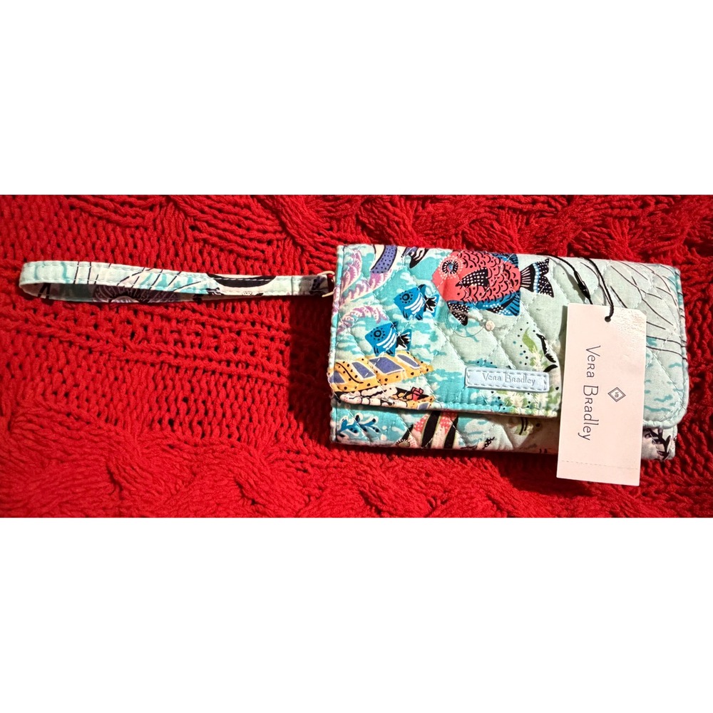 Vera Bradley RFID Smartphone Wristlet Antilles Treasure Fish Quilted Blue 26324